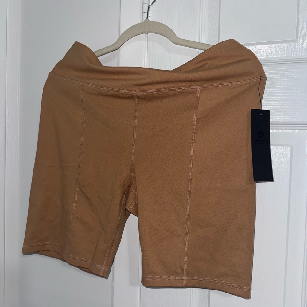 Mono b Tan Women's Shorts 1XL